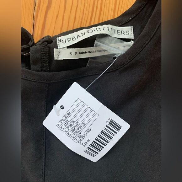 NWT Urban Outfitters Jumper - Picture 2 of 7